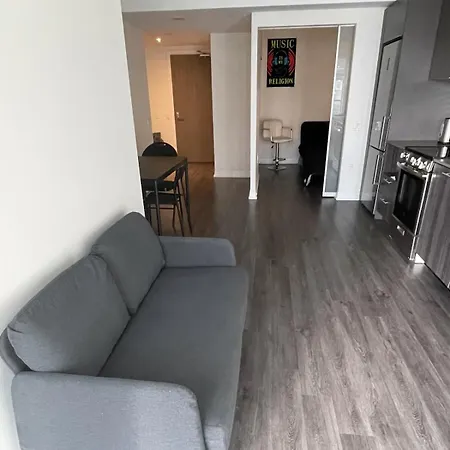 Cozy Room In A Shared 2Bedrooms Condo